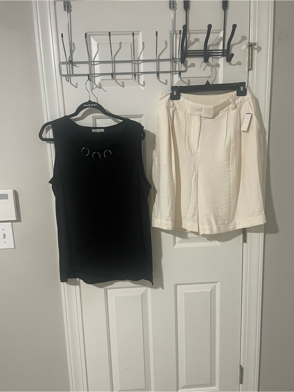 Black Sleeveless Tank with Decorative Ring Detail lg sz12 dressy shorts nwt